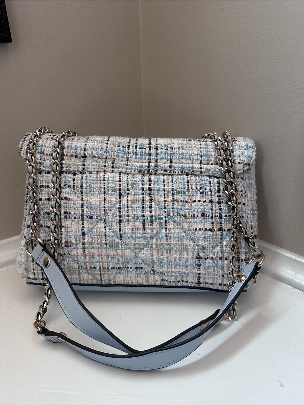 GUESS Light Blue Quilted Tweed Shoulder Bag with Chain Strap - Picture 4 of 7